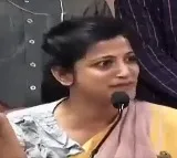 GHMC workers protest on Amrapali comments