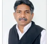 Manda Krishna Madiga priases south Chief ministers