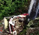 Toll in Nepal bus mishap now 41, confirms Maha Minister (3rd Ld)