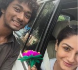Raveena Tandon celebrates Janmashtami by helping this artist at
 traffic signal