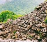 Pakistan: 12 killed in landslide