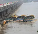 Accused in boats hitting Prakasam Barriage case sent to remand