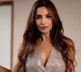Malaika shares statement after father’s demise, requests privacy