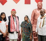 Akhilesh Yadav alleges UP police conspired to kill Mangesh Yadav in encounter