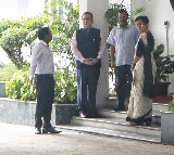 Kejriwal meets LG, tenders resignation as Delhi CM