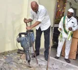 Podiums removed in Registration offices in AP