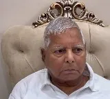 Delhi court summons Lalu Yadav, Tejashwi in land-for-job case