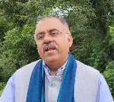 Farooq Abdullah dancing to the tune of Pakistan, ignoring welfare of J&K: Tarun Chugh