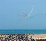 Four killed in stampede at Chennai Marina Beach