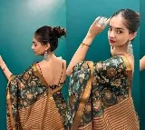 Anushka Sen shares her adorable Durga Puja look