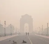 Delhi's air quality remains in 'very poor' category