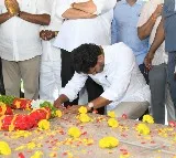 Jagan pays tributes to YSR in Idupulapaya