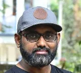 ఇప్పటి వరకు ఎవరూ టచ్‌ చేయిని కథ 'రహస్య ఇదం జగత్‌' 
