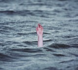 Telangana man pushes his children in lake, jumps to death