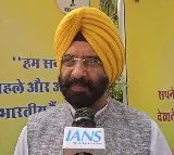 While Delhi chokes, Kejriwal enjoys his life with air purifiers: BJP leader