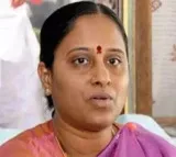 Konda Surekha fires on KTR
