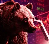 Stock market opens in red amid rising Russia-Ukraine tensions