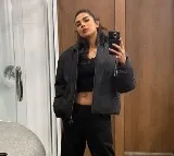 Priyanka Chopra steals hubby Nick Jonas’ jacket