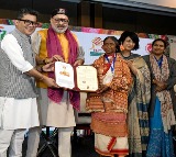 Time to make Indian GI-tagged products advance from ‘Gaon Se Global’: Minister