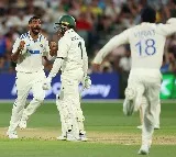 Aussies ened day 1 with semi solid batting in Adelaide