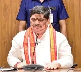 Minister Ponnam Prabhakar Officially Invites KCR for Secretariat Event