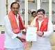 Ponnam Prabhakar says There is no discussion about Telangana Thalli with KCR