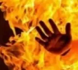 Youth kills girl by setting her afire in Andhra Pradesh