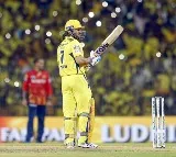 MS Dhoni Surpasses Amitabh Bachchan, Shah Rukh Khan in Brand Endorsements Despite Retirement