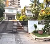 Police Enter Allu Arjun’s Residence Amid Student Protests; Actor's father-in-law Visits Site