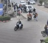 Viral Video Kidnappers abduct minor girl near school in Rajasthan