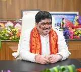 Ponnam Prabhakar fires at BRS leaders