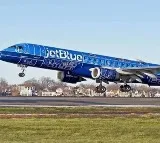 2 bodies found in landing gear of jetblue plane at florida airport