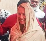 Steve Jobs' Wife Laurene Visits Kashi, Participates in Special Rituals Ahead of Maha Kumbh Mela