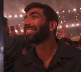Jasprit Bumrah Attends Coldplay Concert: Watch the Viral Video