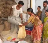 Union govt ready to cut free ration who are paying IT