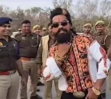 Fan Dressed as 'Pushpa' Creates Buzz at Kumbh Mela