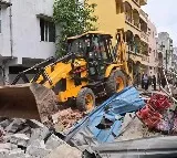 HYDRA removes Illegal hordings