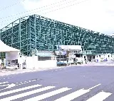 Woman sits before YS Jagan Tadepalli house