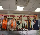 Three AAP councillors join BJP boost its chances in mayoral poll