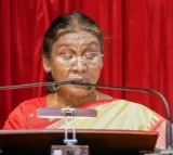 President Murmu expresses condolences following tragic stampede at New Delhi Railway Station