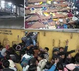 Stampade in Delhi railway station 18 dead