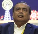 Bad news for Mukesh Ambani as Reliance loses over Rs 67500 cr