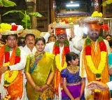 minister anam who presented silk Clothes to srikalahasteeshwara swami on behalf of the government
