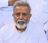 Madhuyashki says Revanth Reddy should answer to Mallanna questions