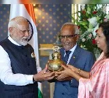 Modi gifts Maha Kumbh Gangajal to Mauritius President