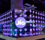 Jio signs deal with SpaceX to bring Starlink internet to India