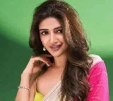 Kartik Aaryans mom adds fuel to sons dating rumours with Sreeleela