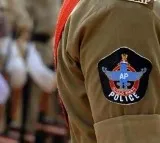 Young men attacked woman SI in Vizianagaram