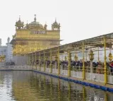 5 Injured As Man Attacks People With Iron Pipe At Golden Temple In Amritsar