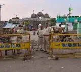Hindu outfits threaten Babri like action if Aurangzeb tomb in Maharashtra not razed
